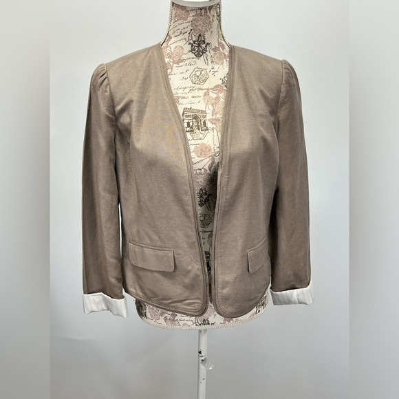 LOFT Taupe linen blend crop blazer size 6. - Picture 9 of 13